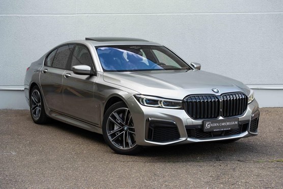 BMW 745